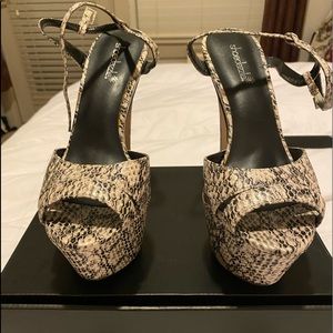 Snake platforms SOLD